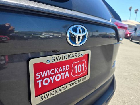 Used 2022 Toyota RAV4 LE AWD/4WD image 13