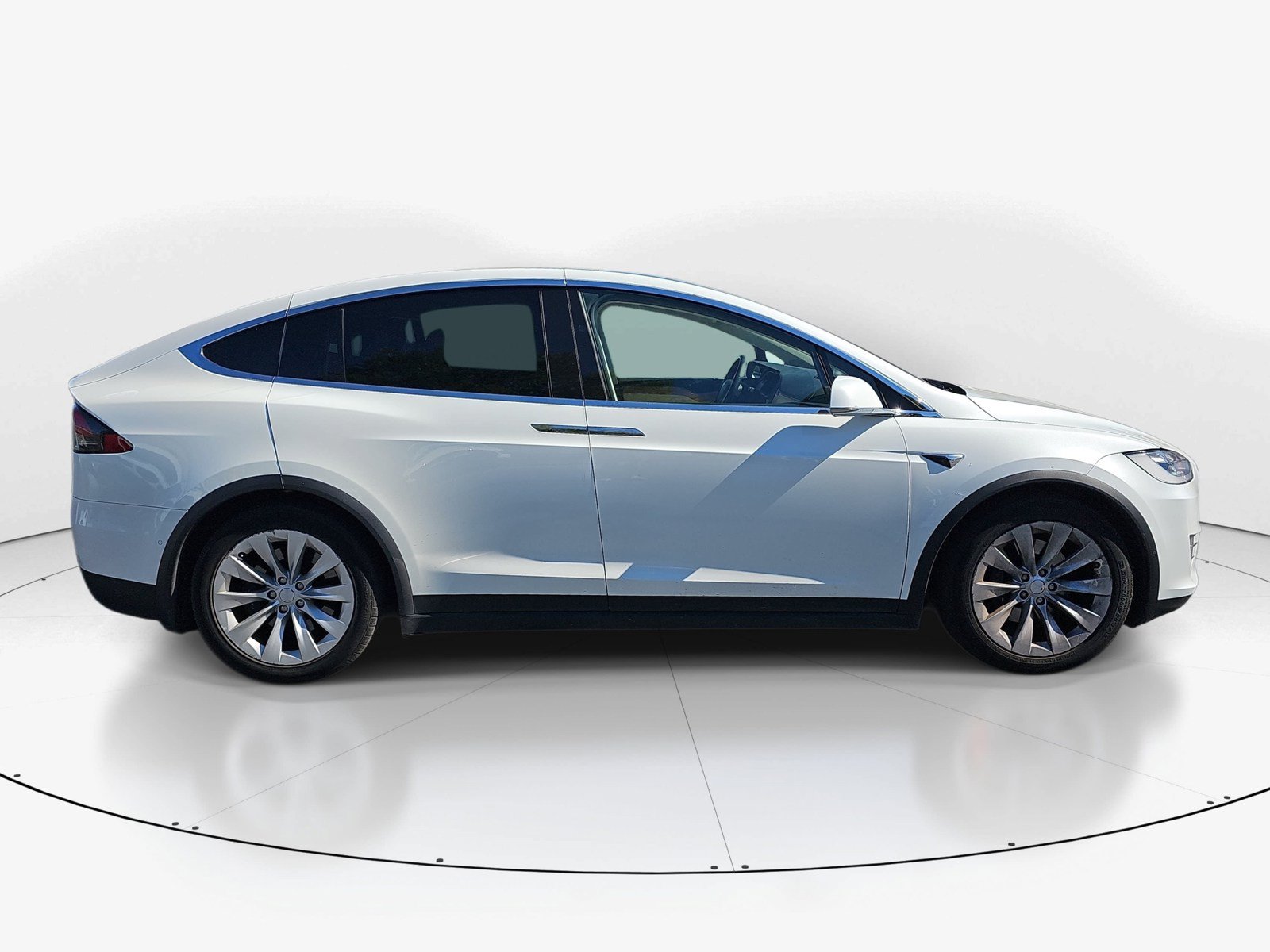 Used 2018 Tesla Model X 75D AWD/4WD image 2