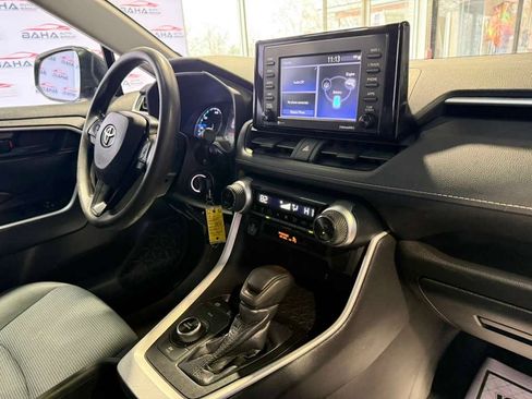 Used 2021 Toyota RAV4 LE image 43