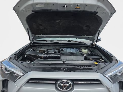 Used 2021 Toyota 4Runner TRD Off-Road Premium w/ Moonroof Package AWD/4WD image 24