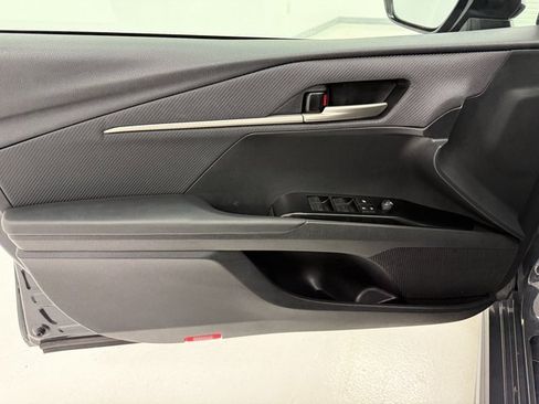 Used 2025 Toyota Camry SE image 29