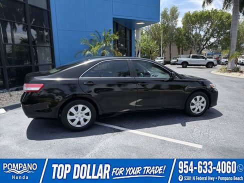 Used 2010 Toyota Camry FWD image 9