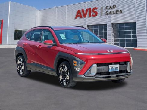 Used 2025 Hyundai Kona SEL FWD image 3