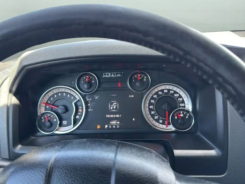 Used 2019 RAM 1500 Classic SLT w/ Luxury Group AWD/4WD image 29