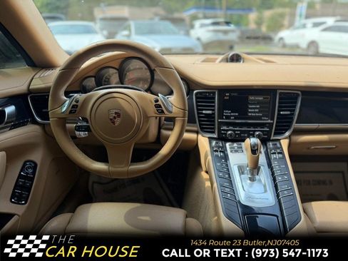 Used 2013 Porsche Panamera RWD image 26