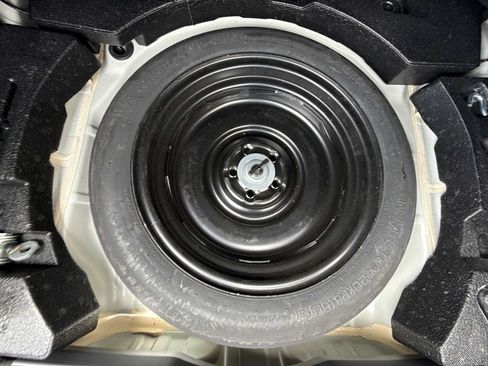 Used 2017 Toyota 86 RWD image 24