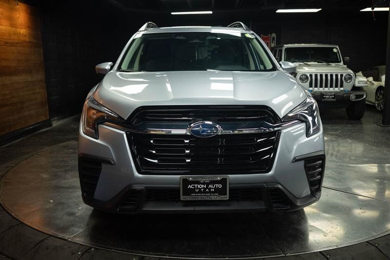 Used 2025 Subaru Ascent Premium AWD/4WD image 3