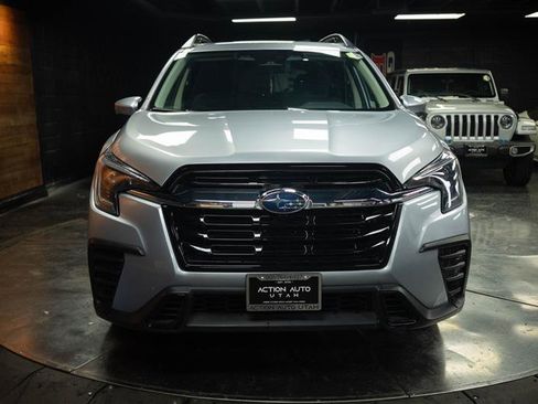 Used 2025 Subaru Ascent Premium AWD/4WD image 3