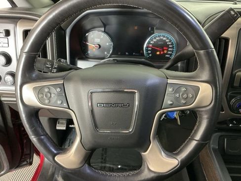 Used 2018 GMC Sierra 2500 Denali w/ Duramax Plus Package AWD/4WD image 15