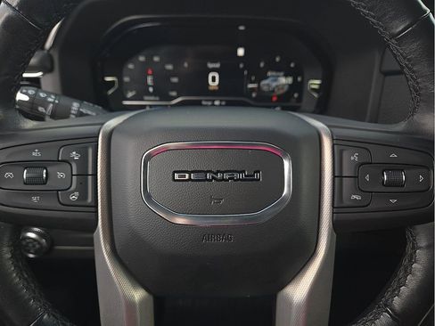 Used 2022 GMC Yukon XL Denali image 19