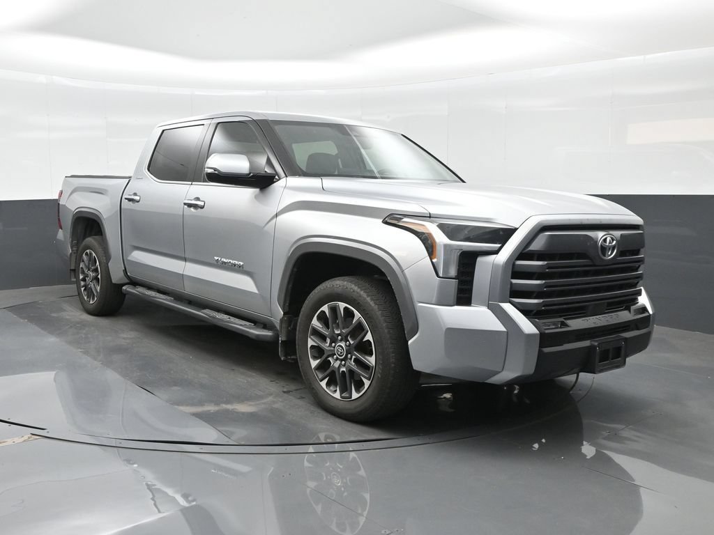 Used 2024 Toyota Tundra Limited w/ Power Package AWD/4WD image 11