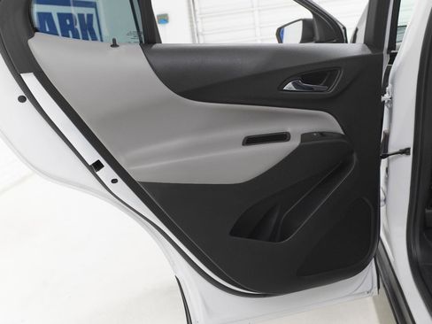 Used 2023 Chevrolet Equinox LS w/ Driver Confidence II Package FWD image 29