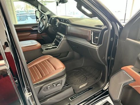 Used 2025 GMC Sierra 2500 Denali Ultimate image 21