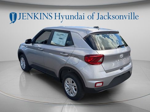 New 2026 Hyundai Venue SE FWD image 5