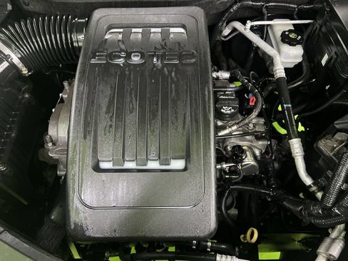 Used 2010 Chevrolet Equinox LT w/ Vehicle Interface Package FWD image 29