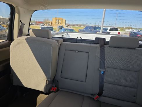 Used 2018 Chevrolet Silverado 1500 LT w/ Texas Edition image 8