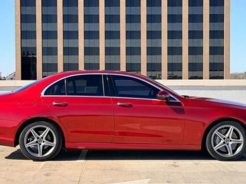 Used 2019 Mercedes-Benz E 300 E 300 w/ Parking Assistance Package image 6