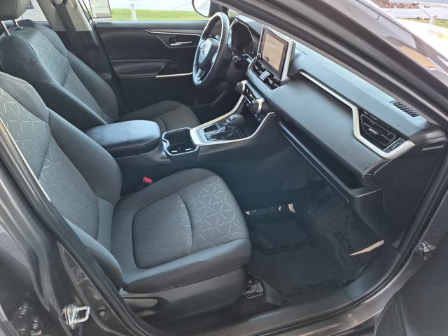 Used 2023 Toyota RAV4 XLE w/ Convenience Package FWD image 5