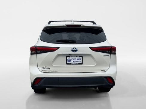 Used 2021 Toyota Highlander XLE image 5