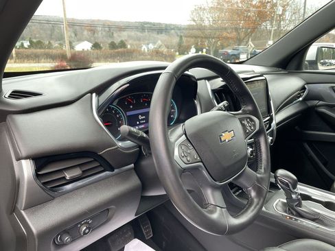 Certified 2022 Chevrolet Traverse LT image 10