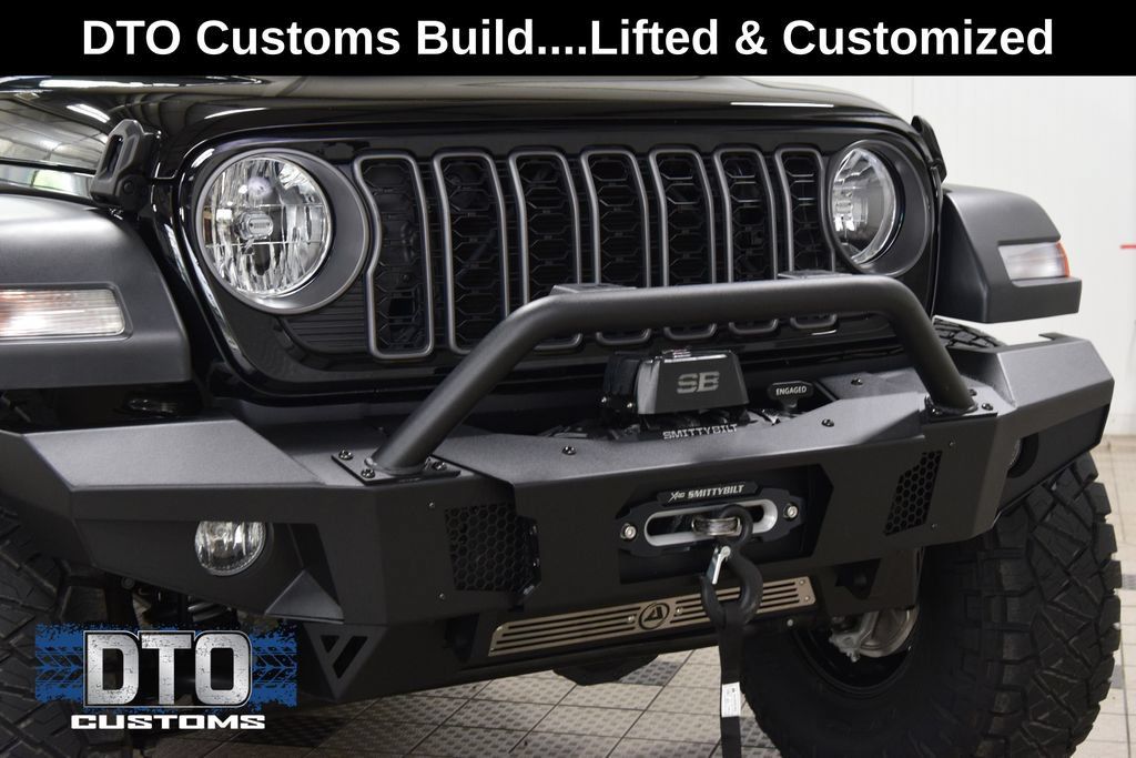 Used 2026 Jeep Wrangler Unlimited Sport AWD/4WD image 11
