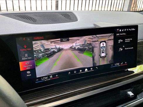 Used 2024 BMW X5 sDrive40i w/ Premium Package image 26