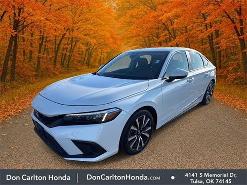 Used 2024 Honda Civic EX-L image 3