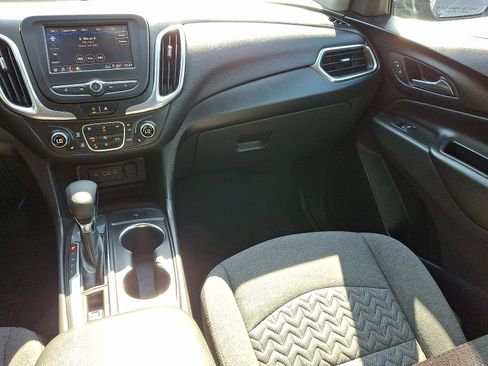 Used 2022 Chevrolet Equinox LT image 16