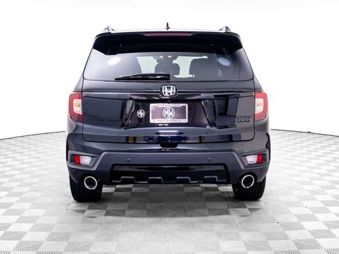 Certified 2024 Honda Passport Black Edition image 5