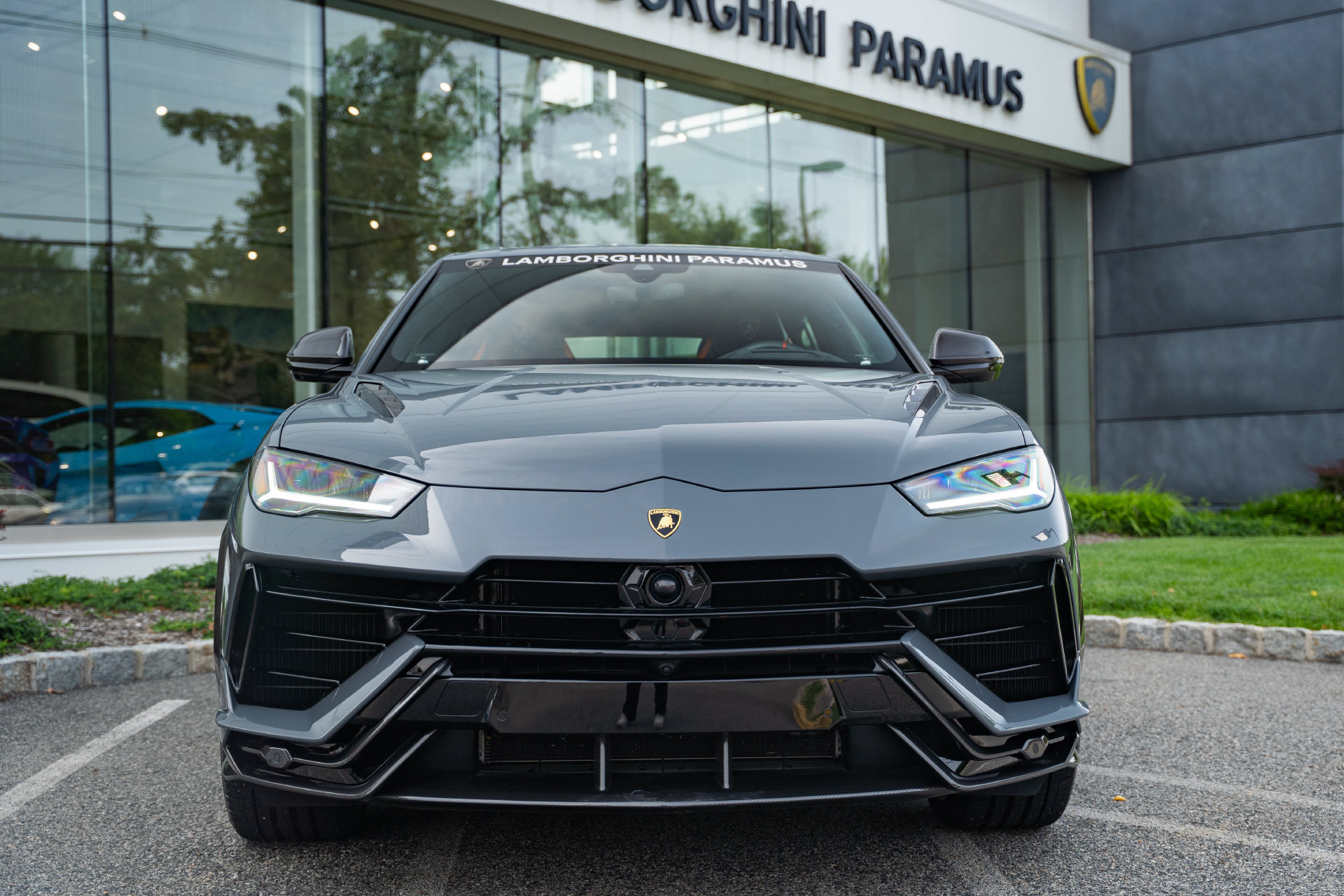 Used 2024 Lamborghini Urus Performante AWD/4WD image 2