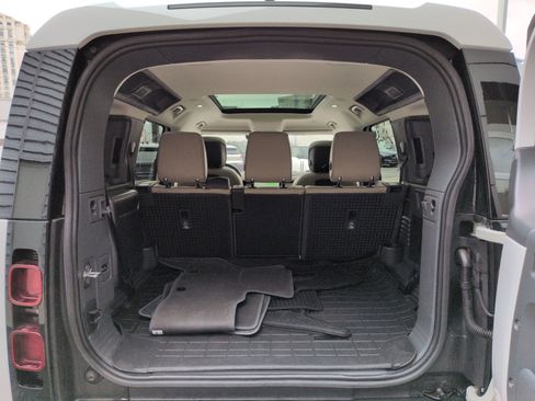 Used 2020 Land Rover Defender 110 HSE image 27