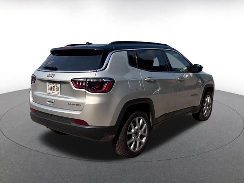 Used 2025 Jeep Compass Limited AWD/4WD image 16