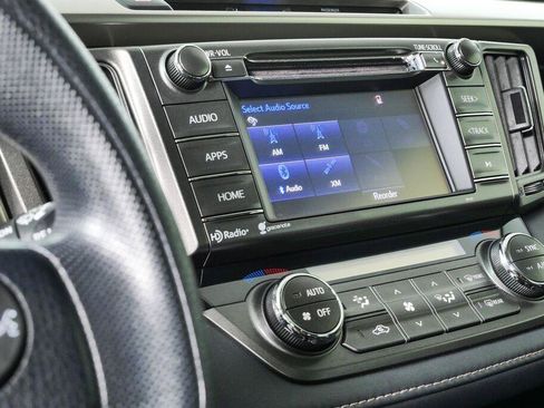 Used 2014 Toyota RAV4 XLE FWD image 12