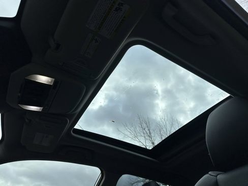 Used 2022 Subaru Forester Touring image 21