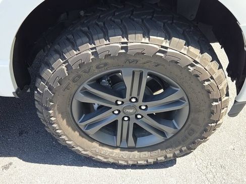 Used 2023 Ford F150 Lariat w/ Equipment Group 502A High AWD/4WD image 18