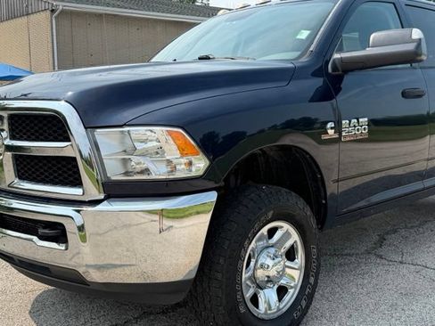 Used 2018 RAM 2500 Tradesman w/ Chrome Appearance Group AWD/4WD image 5