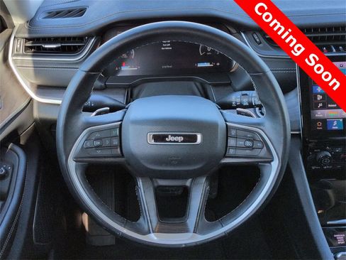 Used 2022 Jeep Grand Cherokee L Limited image 24