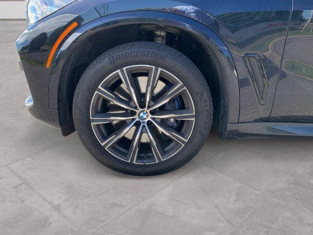 Used 2019 BMW X5 xDrive40i w/ M Sport Package AWD/4WD image 14