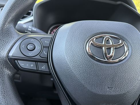 Certified 2025 Toyota RAV4 XLE FWD image 10