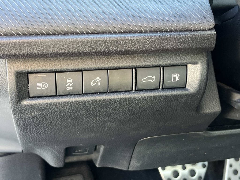 Used 2025 Toyota Camry SE FWD image 27