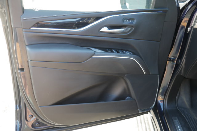 Used 2024 Cadillac Escalade Sport w/ LPO, ONYX Package AWD/4WD image 15