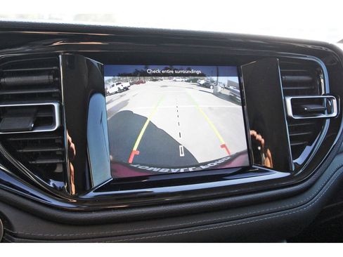 Used 2022 Dodge Durango SXT image 22