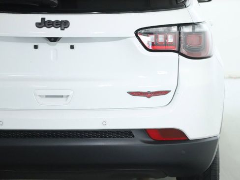 Used 2025 Jeep Compass Trailhawk AWD/4WD image 44
