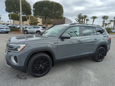 New 2026 Volkswagen Atlas SE image 13