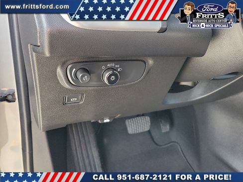 Used 2024 GMC Terrain SLE image 11