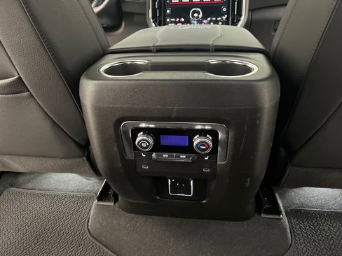 Used 2025 GMC Yukon Denali image 22