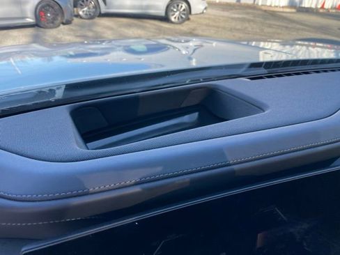 Certified 2026 BMW 740i xDrive w/ Premium Package image 25