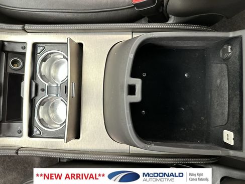 Used 2013 Cadillac Escalade Platinum AWD/4WD image 20