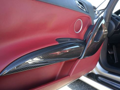 Used 2011 Audi R8 V10 image 23