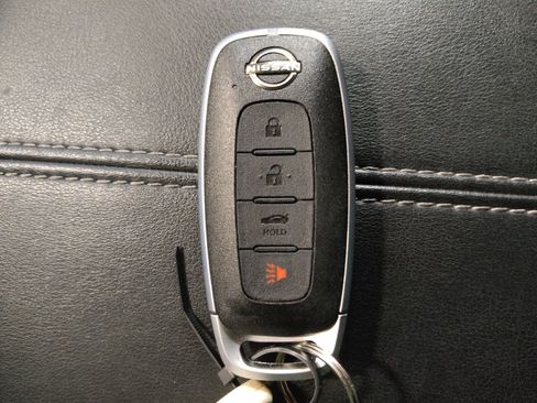 Used 2024 Nissan Sentra SV FWD image 32